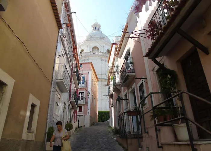 Alfama Panteao 4 Guests